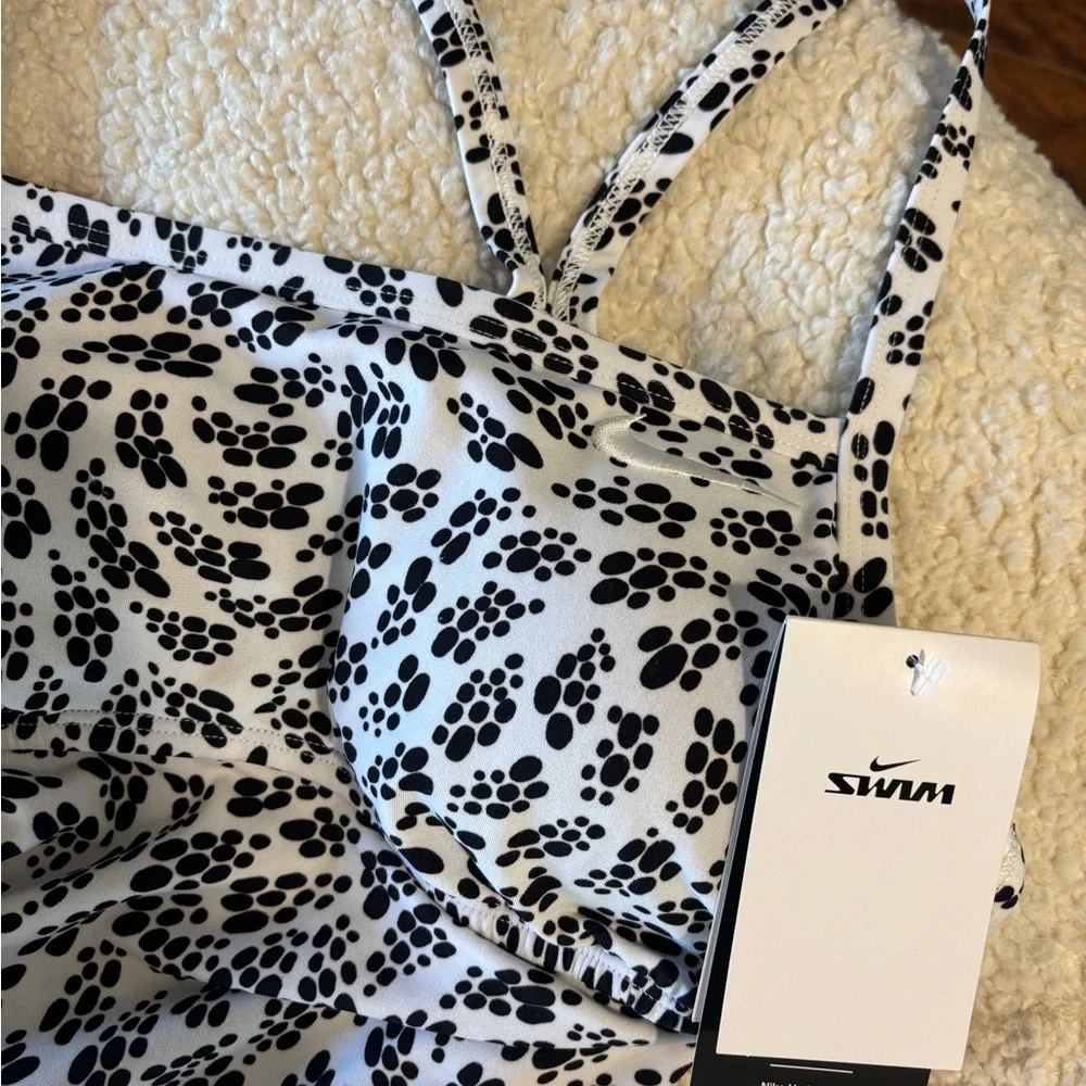 Nike Black and White Patterned One-Piece Swimsuit